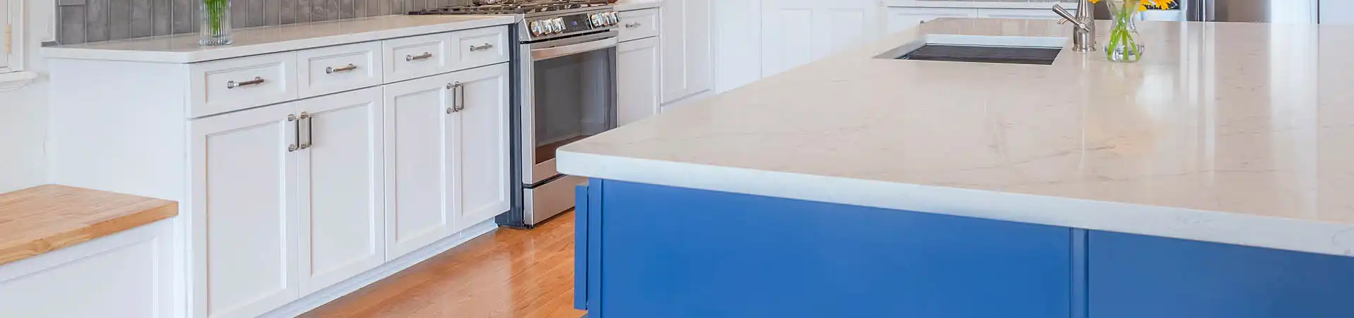 Photo of kitchen with custom two-tone paint color